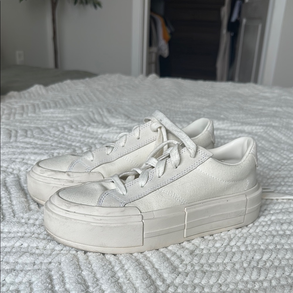 Converse Cream Sneakers Platform Style